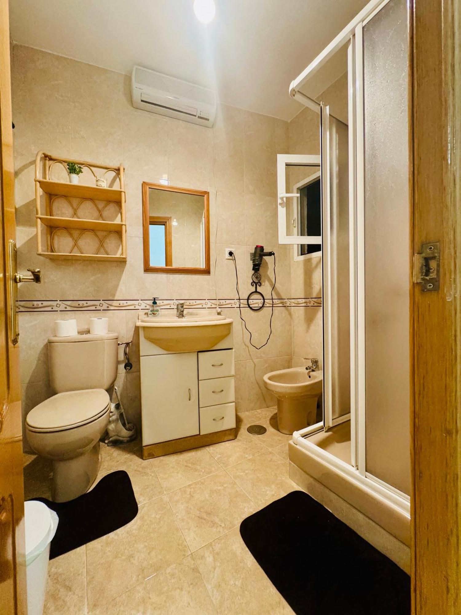 Pisos Baraja Gl Apartment Madrid Luaran gambar